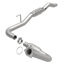 Load image into Gallery viewer, MagnaFlow Direct Fit Catalytic Converter GM 01-02 2500 Driver Side 6.0L