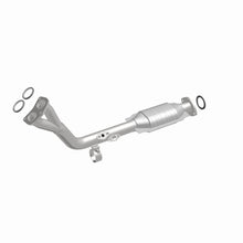 Load image into Gallery viewer, MagnaFlow Direct Fit Catalytic Converter 96-00 Toyota 4 Runner 2.7