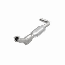Load image into Gallery viewer, MagnaFlow Direct Fit Catalytic Converter 99-00 Ford Trucks 5.4L