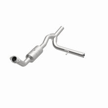Load image into Gallery viewer, MagnaFlow Direct Fit Catalytic Converter F-150 04-06 8 4.6L
