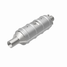 Load image into Gallery viewer, MagnaFlow DF Catalytic Conv 00-05 Ford Excursion / 99-04 F-250 SD / 99-04 F-350 SD (California)