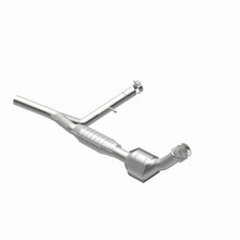 Load image into Gallery viewer, MagnaFlow Direct Fit Catalytic Converter 04-06 F-150 5.4 2WD P/S 49S