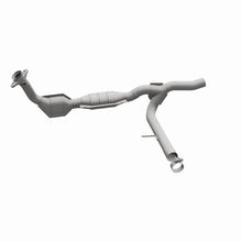 Load image into Gallery viewer, MagnaFlow DF Catalytic Conv 04-06 Ford F-150 Pickup 5.4L 4WD (Exc Heritage Edition) P/S (49 State)