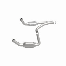 Load image into Gallery viewer, MagnaFlow DF Cat Conv 07-09 Chevrolet/GMC Silverado/Sierra 2500 HD 6.0L Y-Pipe Assy excludes Classic