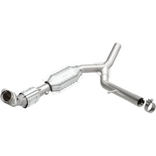 Load image into Gallery viewer, MagnaFlow Direct Fit Catalytic Converter 04-06 F-150 5.4 2WD P/S 49S