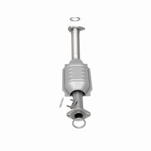 Load image into Gallery viewer, MagnaFlow Direct Fit Catalytic Converter 00-8/04 Toyota Tundra 4.7L P/S Front
