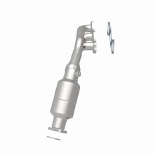 Load image into Gallery viewer, MagnaFlow Direct Fit Catalytic Converter 10-12 Toyota FJ/4Runner 4.0L