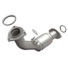 Load image into Gallery viewer, MagnaFlow Direct Fit Catalytic Converter 99-02 Toyota 4 Runner 3.4L Front