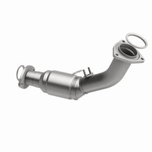 Load image into Gallery viewer, MagnaFlow Direct Fit Catalytic Converter 99-02 Toyota 4 Runner 3.4L Front