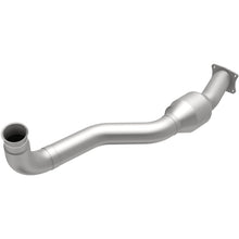 Load image into Gallery viewer, MagnaFlow Direct Fit Catalytic Converter01-05 GM Silv/Sierra 6.6L