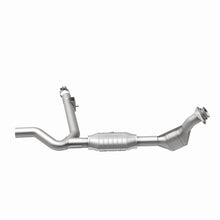 Load image into Gallery viewer, MagnaFlow Direct Fit Catalytic Converter 99-00 Ford F-150 4.2L 50S