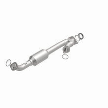 Load image into Gallery viewer, MagnaFlow Direct Fit Catalytic Converter 05-07 4-Run/FJ Passenger Side Rear