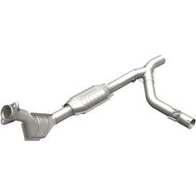 Load image into Gallery viewer, MagnaFlow Direct Fit Catalytic Converter 99 F-150 5.4L V8 P/S 2WD