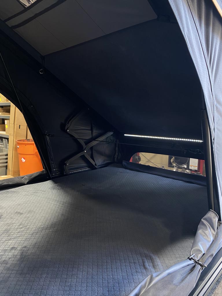 top dog zelt Top Dog Tents Aluminum Shell Rooftop Wedge Tent